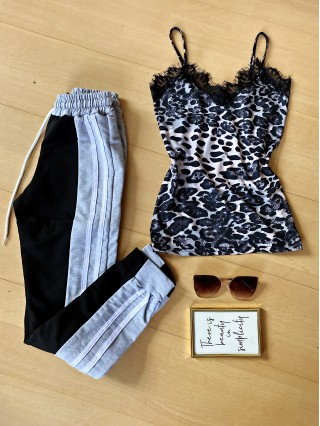Compleu dama pantaloni gri cu negru casual cu dungi si maieu animal print material premium cu dantela