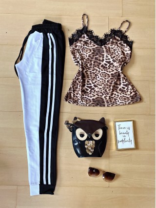 Compleu dama pantaloni albi casual cu dungi si maieu animal print maro deschis material premium cu dantela
