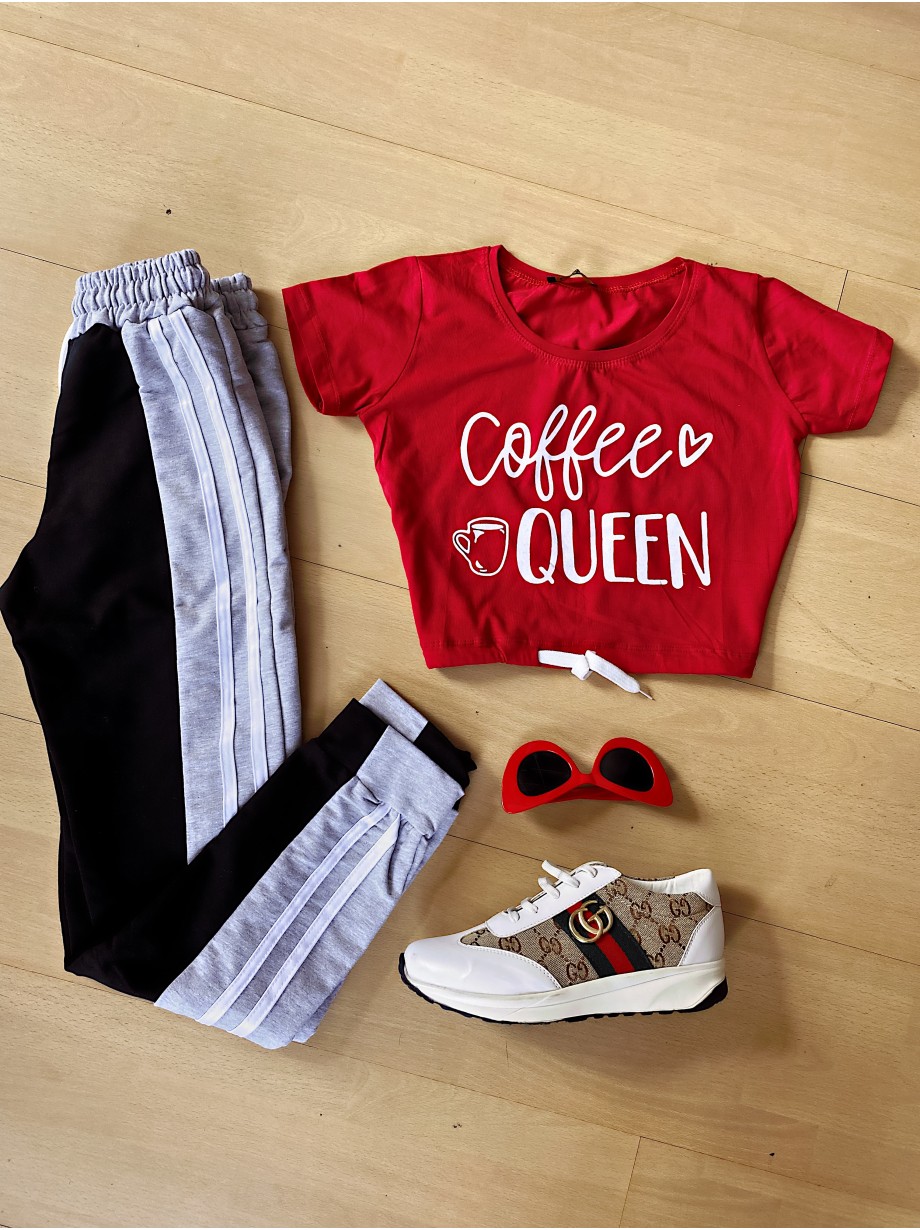 Compleu dama pantaloni gri cu negru casual si tricou rosu Coffee Compleu dama pantaloni gri cu negru casual si tricou rosu Coffee