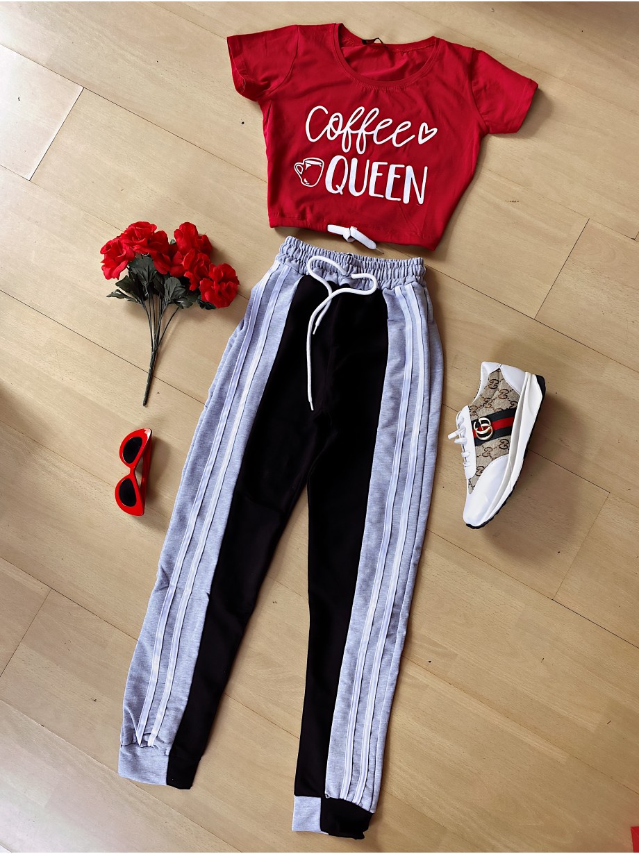 Compleu dama pantaloni gri cu negru casual si tricou rosu Coffee Compleu dama pantaloni gri cu negru casual si tricou rosu Coffee