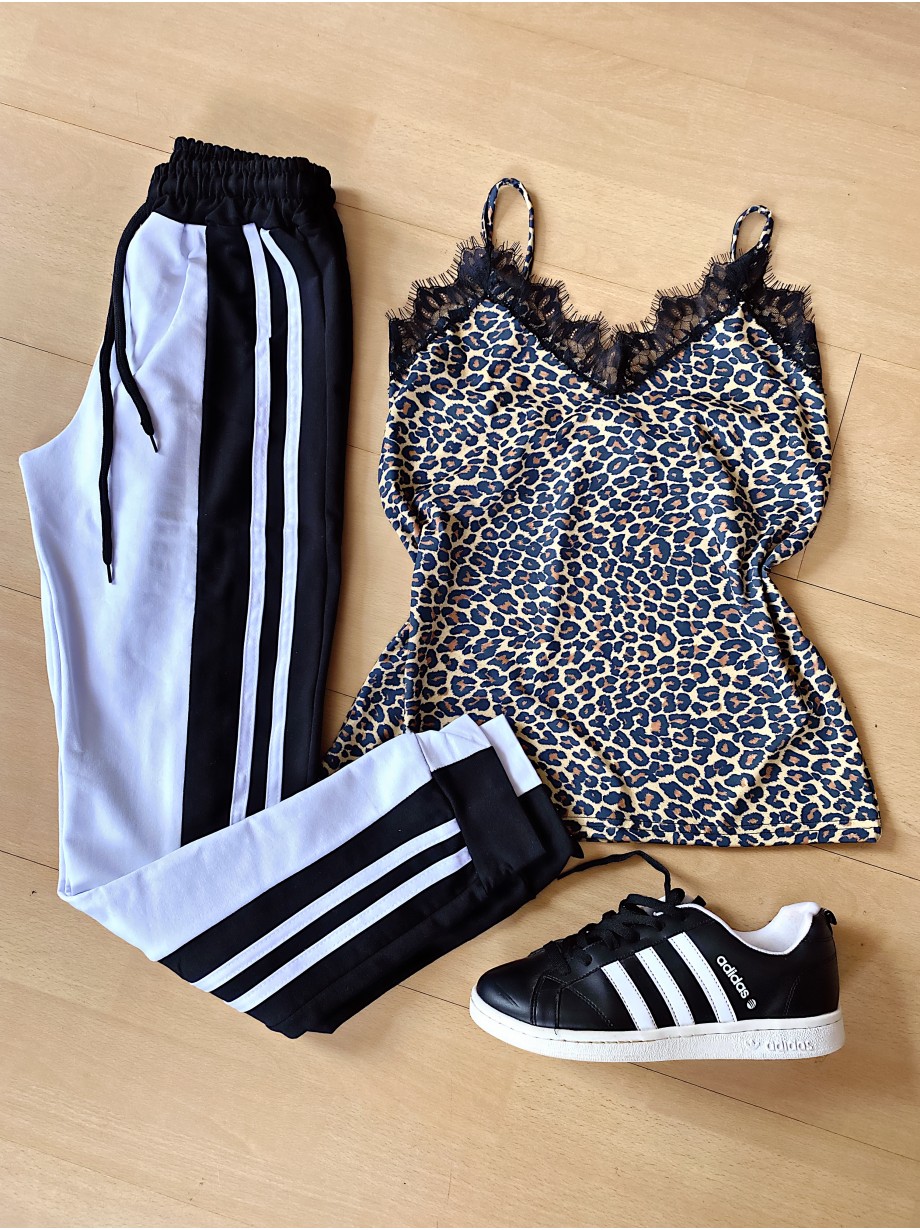 Compleu dama pantaloni albi cu negru casual cu dungi si maieu animal print material premium cu dantela Compleu dama pantaloni albi cu negru casual cu dungi si maieu animal print material premium cu dantela
