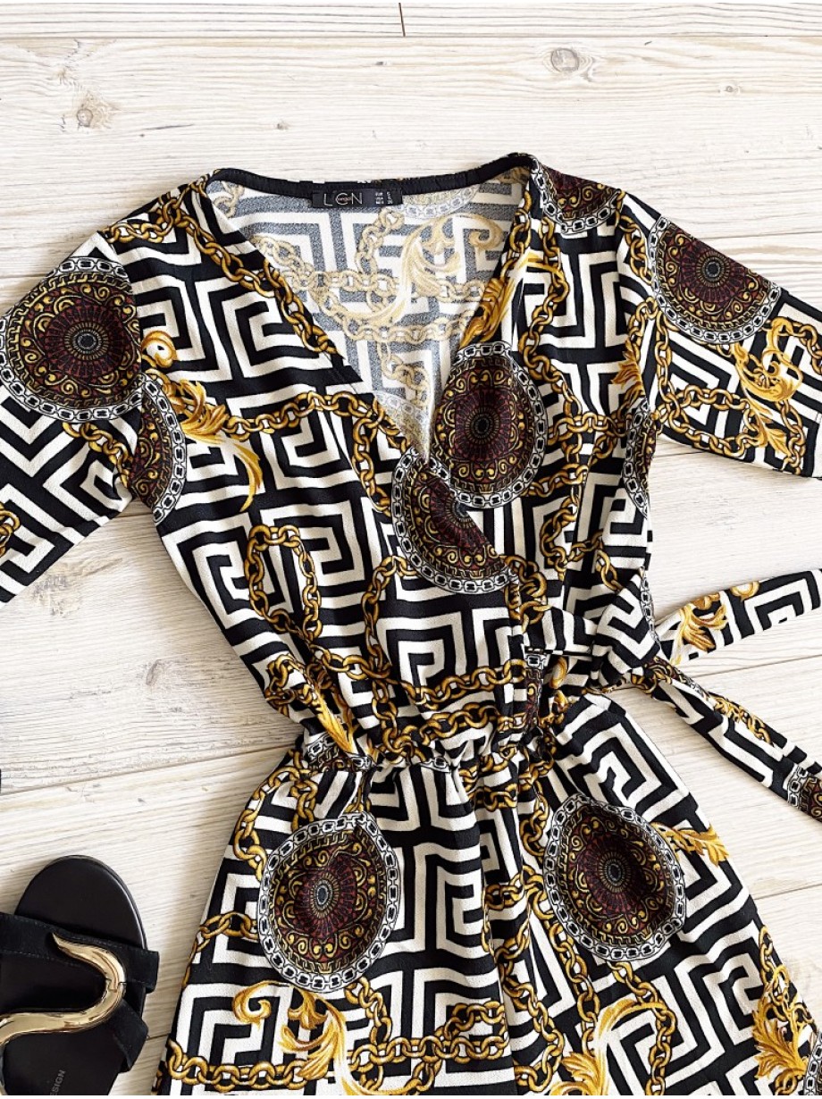 Salopeta dama casual scurta neagra cu imprimeu zig-zag