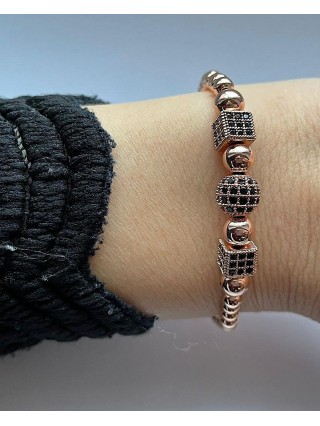 Bratara dama model deosebit cu margele roze si forme cu pietricele negre