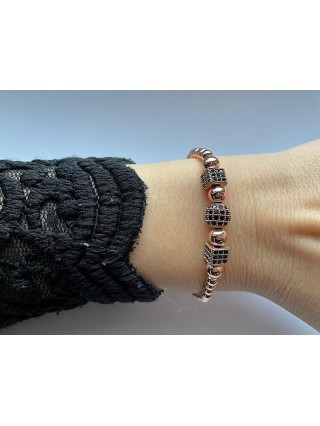 Bratara dama model deosebit cu margele roze si forme cu pietricele negre