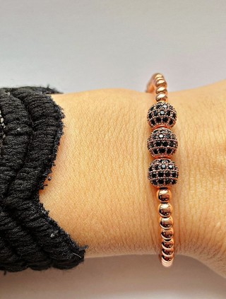 Bratara dama roze model deosebit cu 3 margele roze si pietricele negre