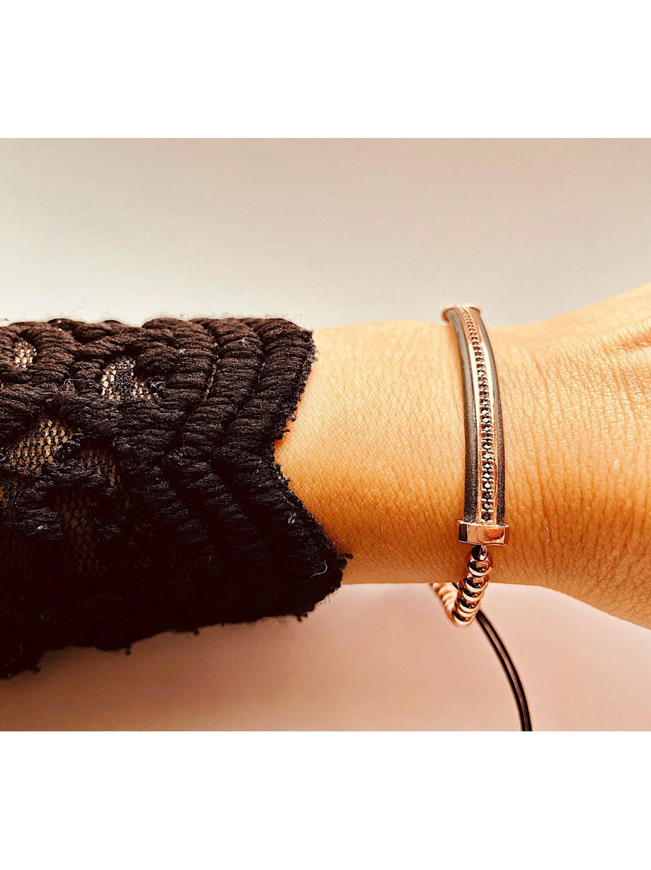 Bratara dama roze model deosebit cu banda stralucitoare