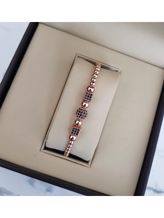 Bratara dama model deosebit cu margele roze si forme cu pietricele negre