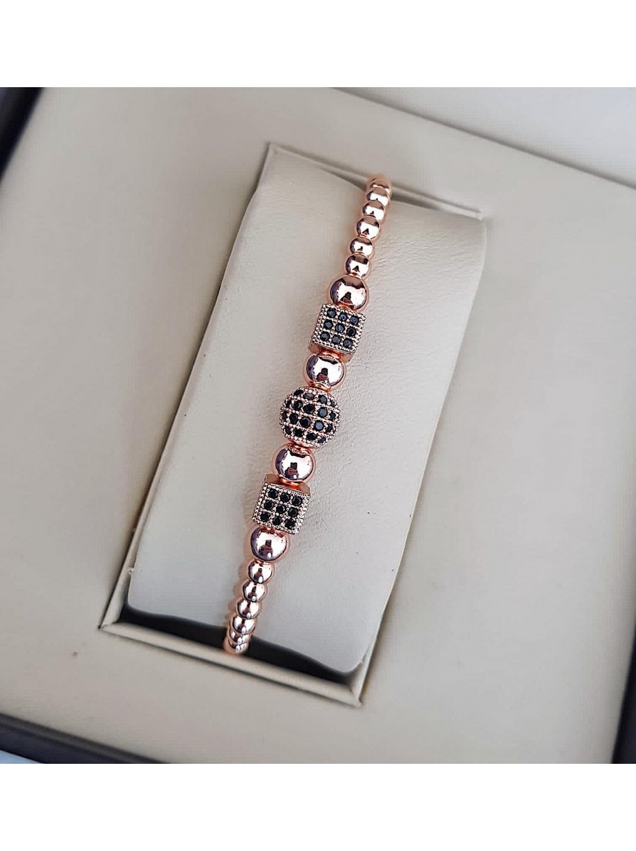Bratara dama model deosebit cu margele roze si forme cu pietricele negre