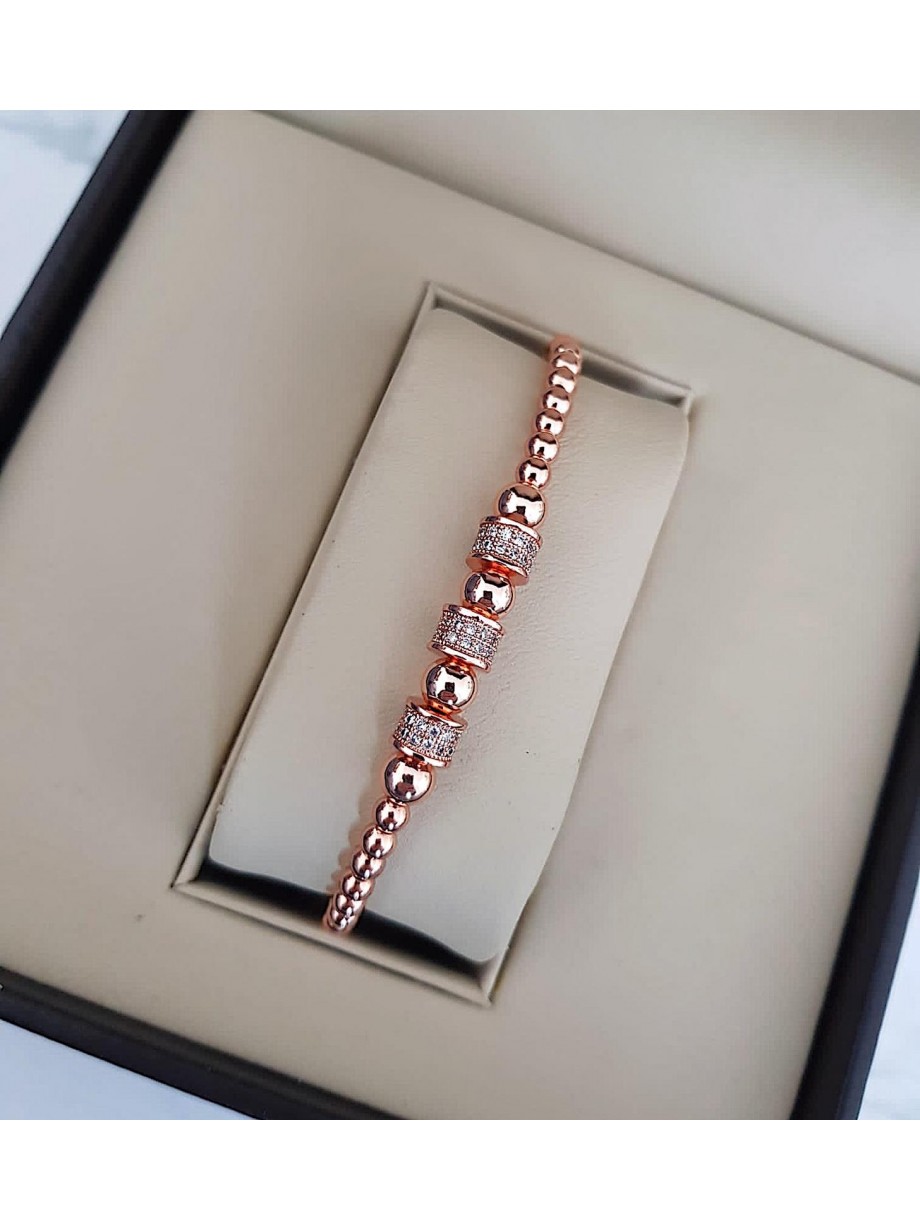 Bratara dama model deosebit cu margele roze si 3 cercuri cu pietricele stralucitoare