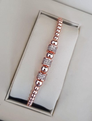 Bratara dama model deosebit cu margele roze si 3 cercuri cu pietricele stralucitoare