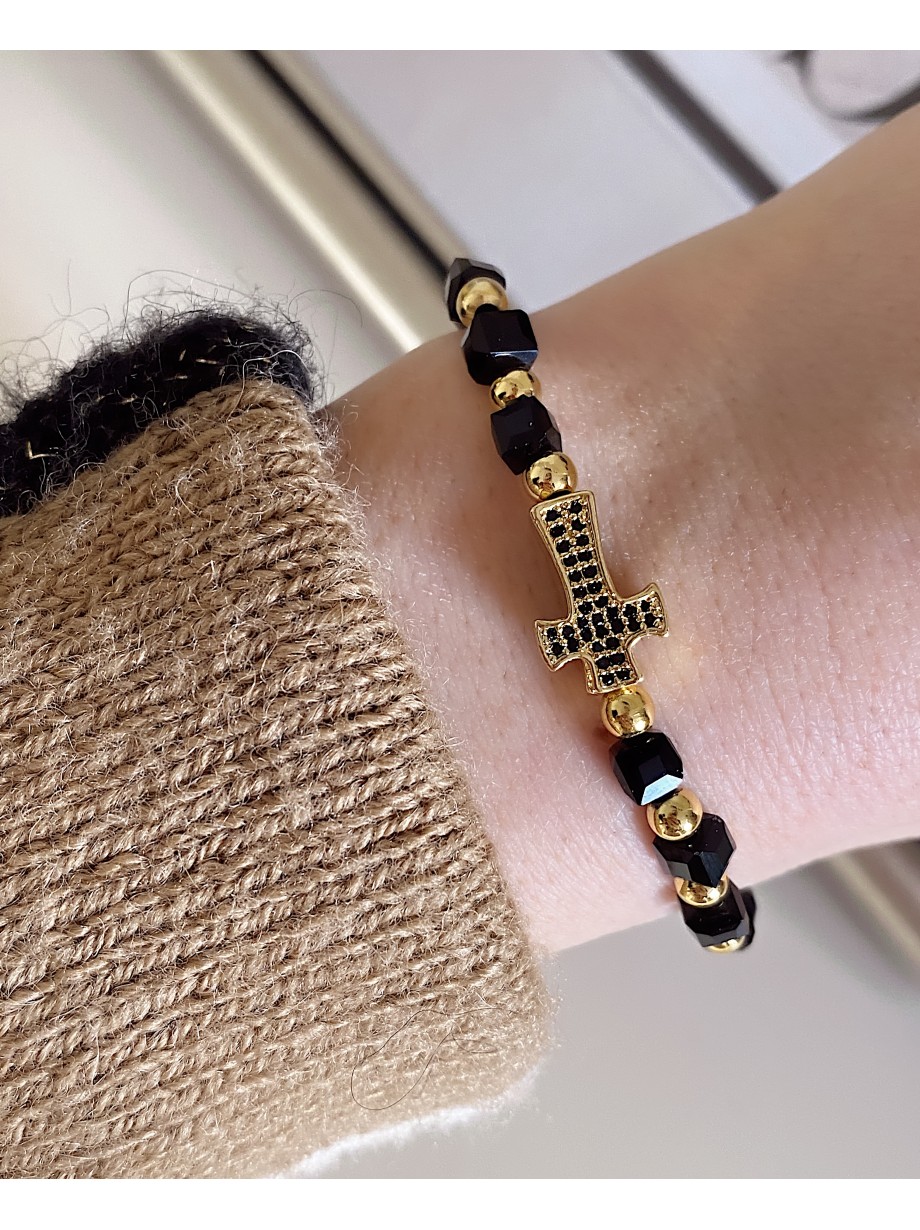 Bratara dama model deosebit cu margele negre si cruce cu pietricele negre