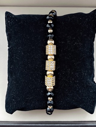 Bratara dama model deosebit cu margele negre si patrate cu pietricele stralucitoare