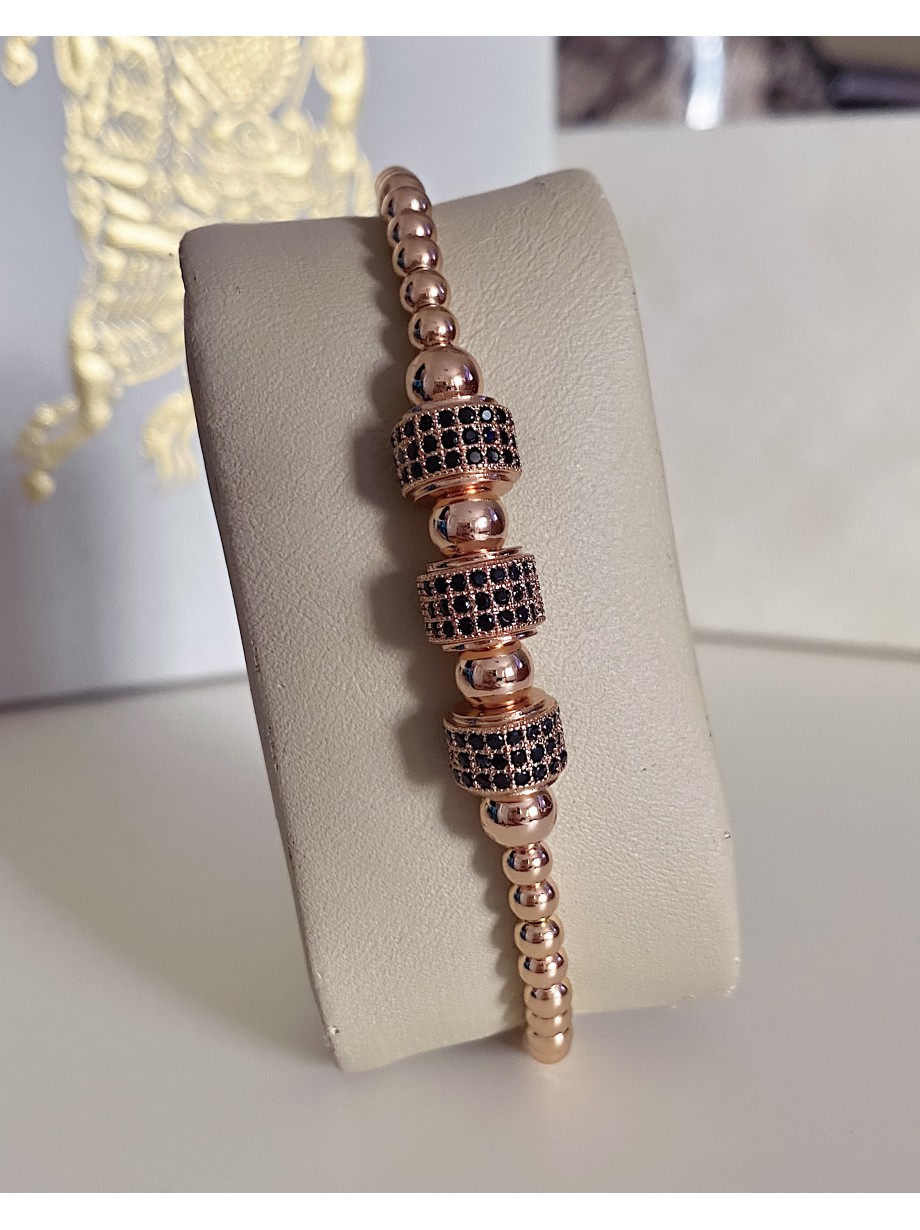 Bratara dama model deosebit cu margele roz si forme cu pietricele negre