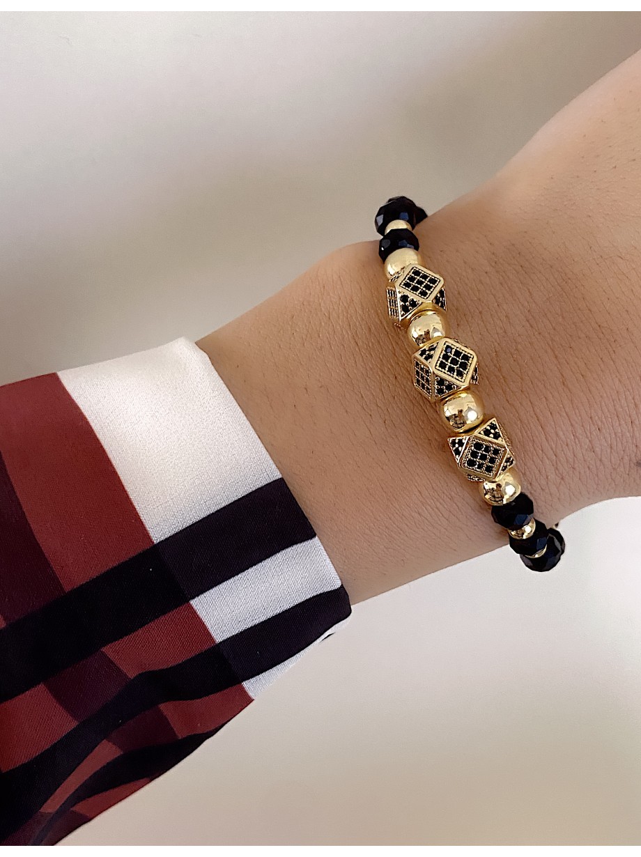 Bratara dama model deosebit cu margele negre cu auriu si 3 romburi cu pietricele negre