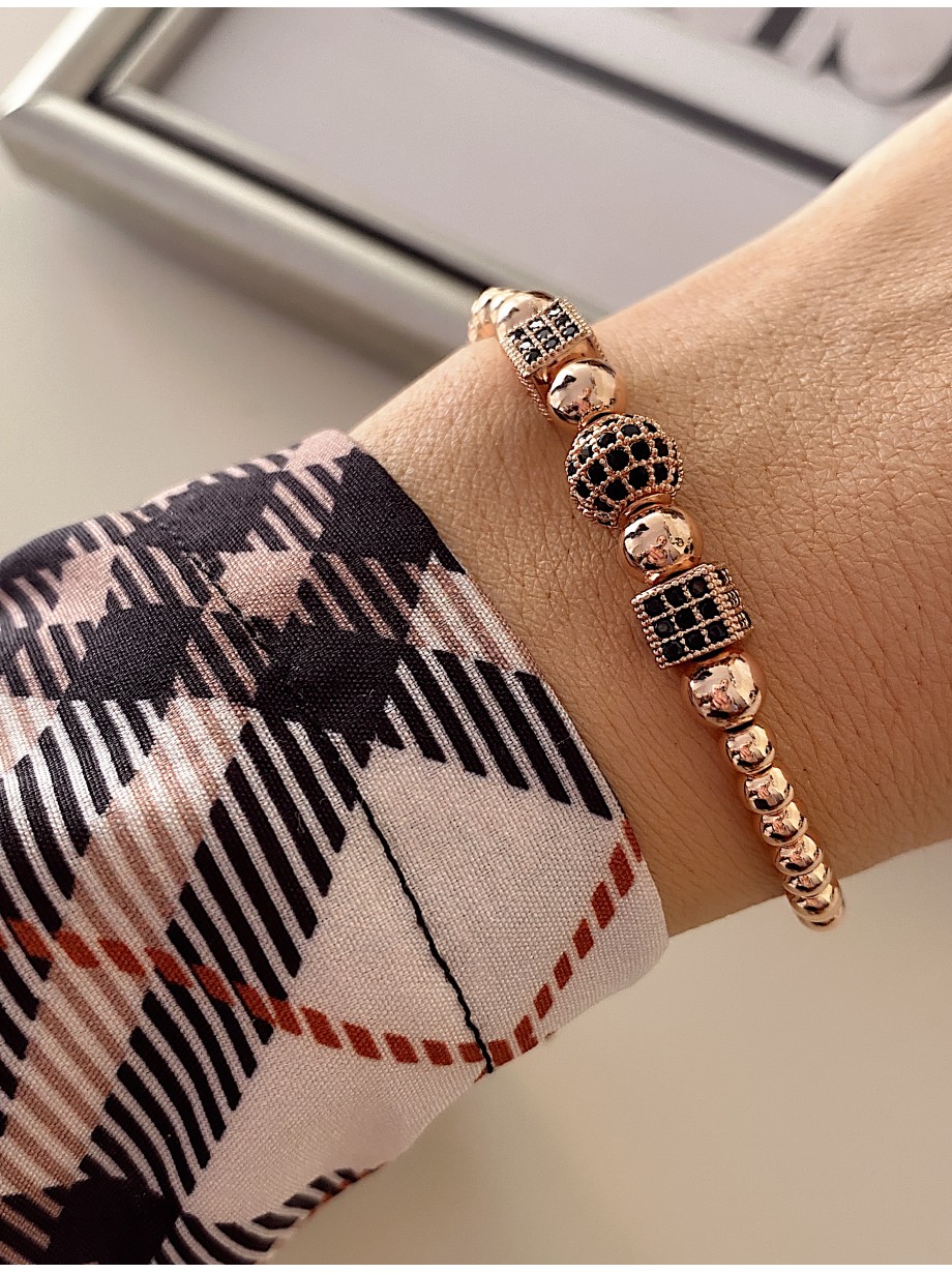 Bratara dama model deosebit cu margele roze si forme cu pietricele negre