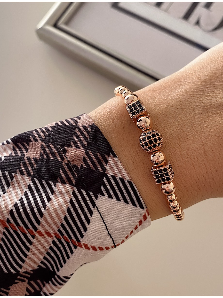 Bratara dama model deosebit cu margele roze si forme cu pietricele negre