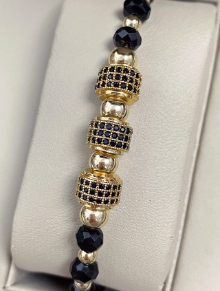 Bratara dama model deosebit cu margele aurii si cercuri cu pietricele stralucitoare