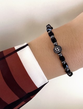 Bratara dama model deosebit cu margele negre si biluta cu pietricele albe