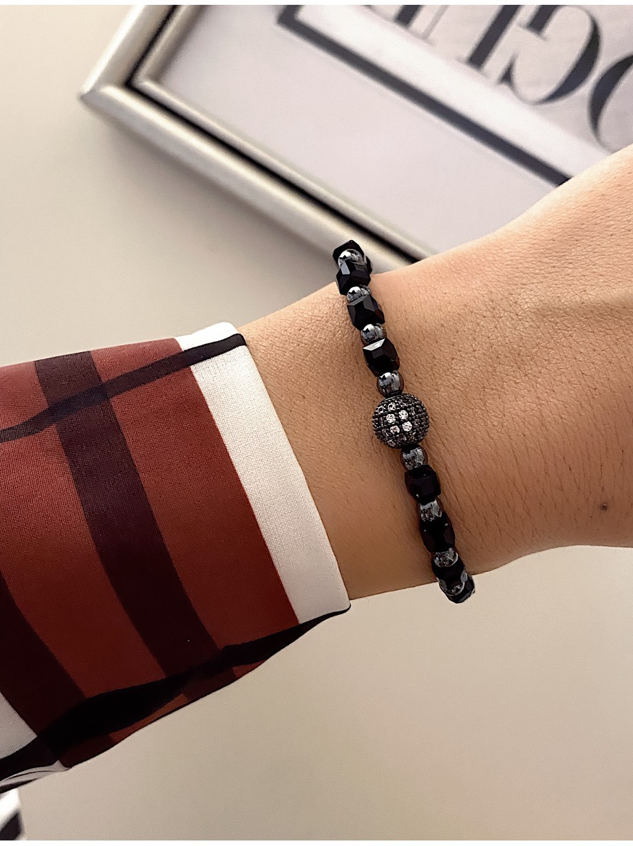 Bratara dama model deosebit cu margele negre si biluta cu pietricele albe