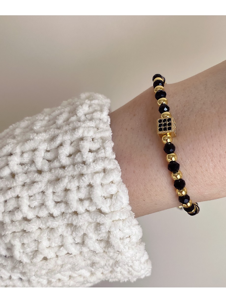 Bratara dama model deosebit cu margele negre cu auriu si patrat cu pietricele negre