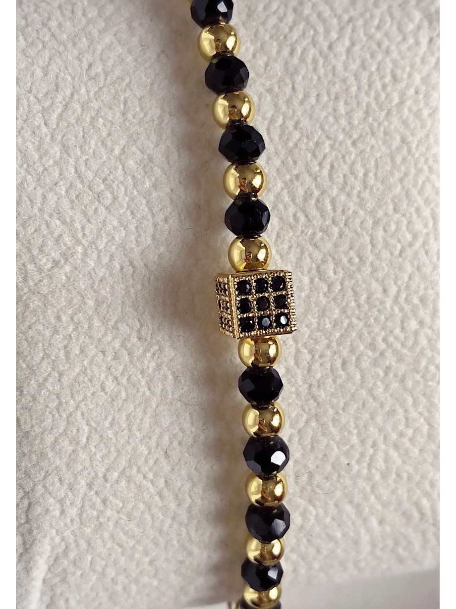 Bratara dama model deosebit cu margele negre cu auriu si patrat cu pietricele negre