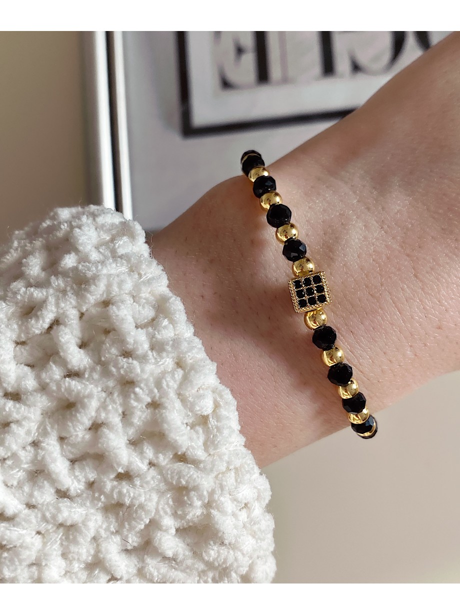 Bratara dama model deosebit cu margele negre cu auriu si patrat cu pietricele negre