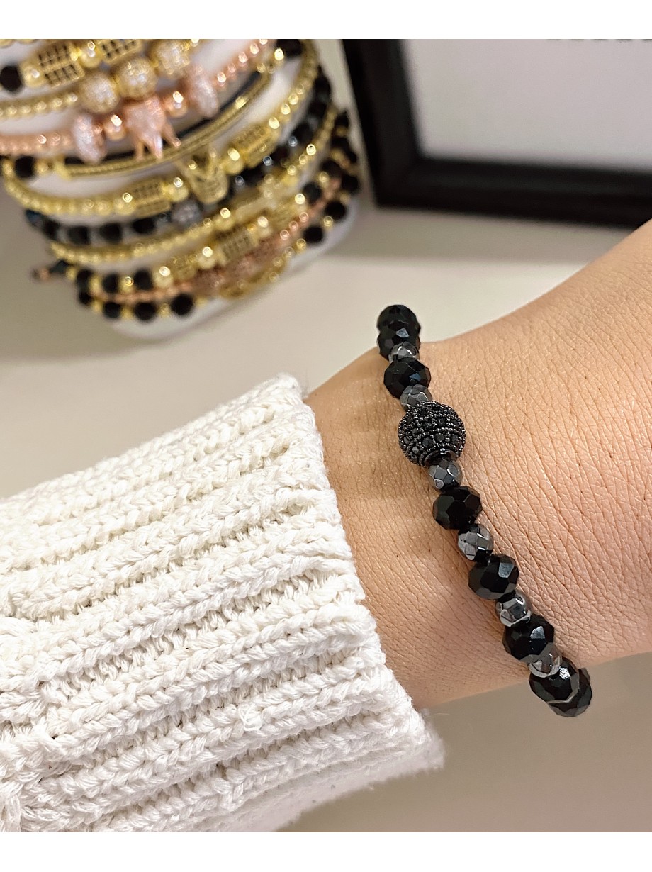 Bratara dama model deosebit cu margele negre si biluta cu pietricele negre