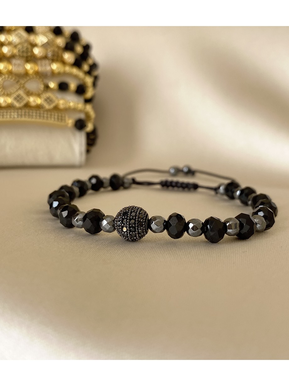 Bratara dama model deosebit cu margele negre si biluta cu pietricele negre