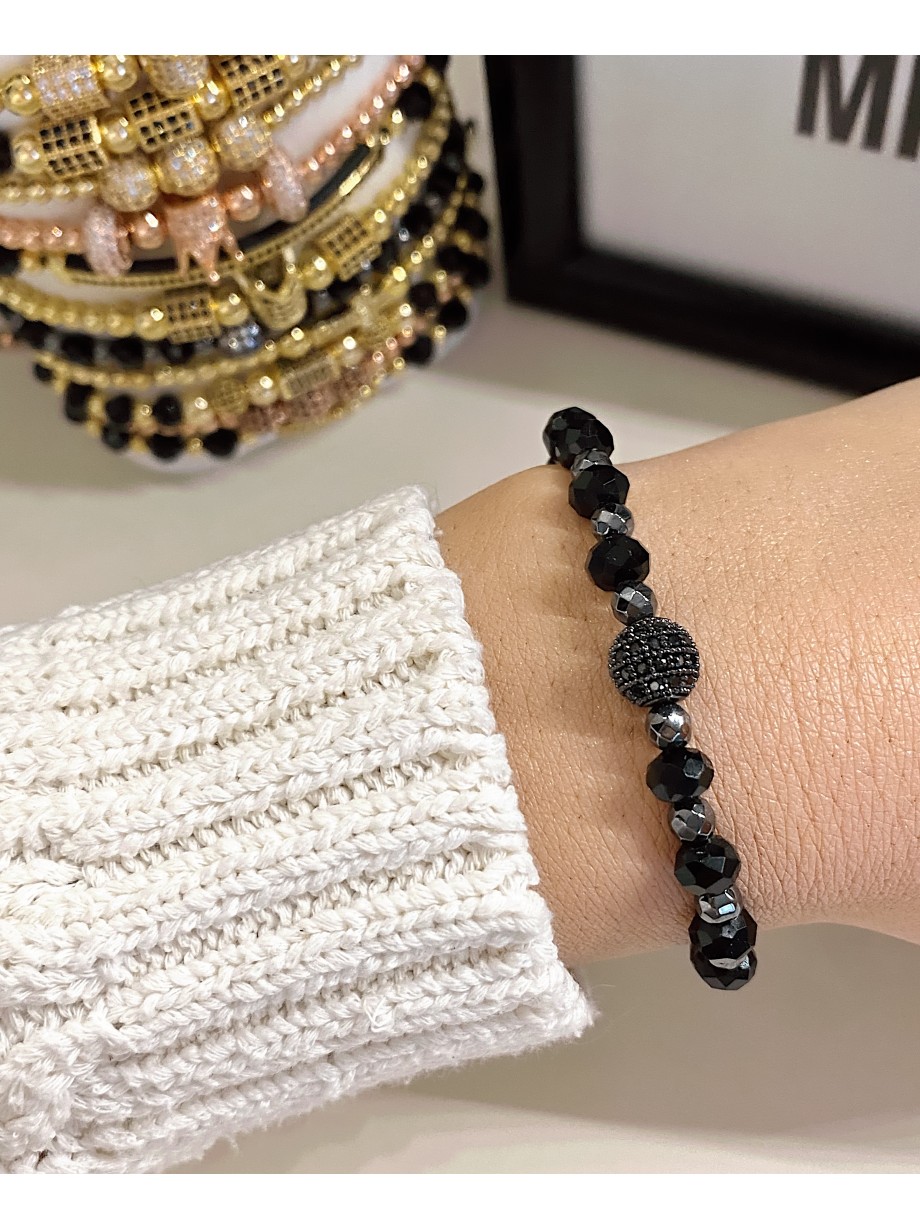 Bratara dama model deosebit cu margele negre si biluta cu pietricele negre