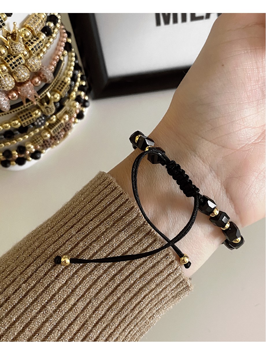 Bratara dama model deosebit cu margele negre si infinit cu pietricele negre
