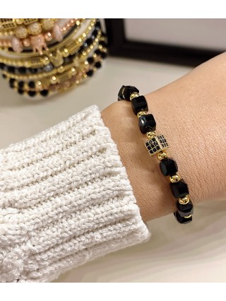 Bratara dama model deosebit cu margele negre si patrat cu pietricele negre