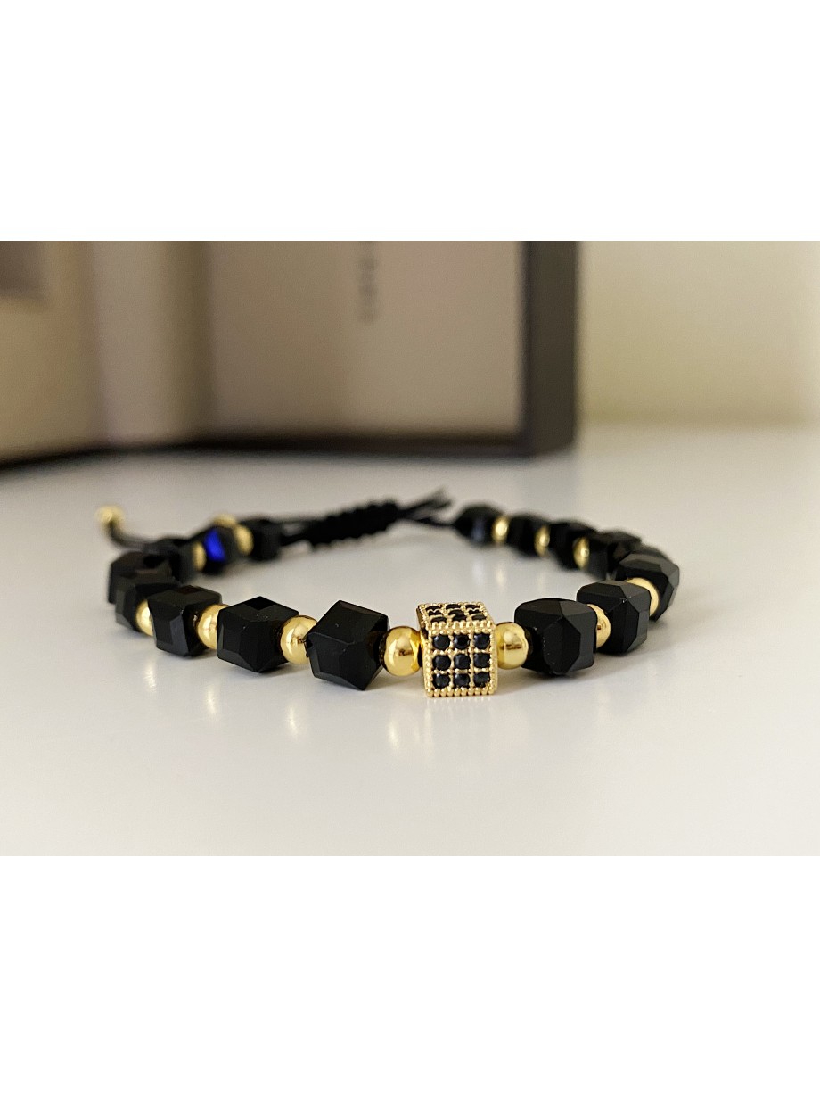Bratara dama model deosebit cu margele negre si patrat cu pietricele negre