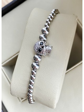 Bratara dama model deosebit cu margele argintii si craniu argintiu