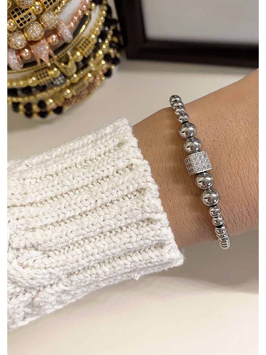 Bratara dama model deosebit cu margele argintii si patrat cu pietricele stralucitoare