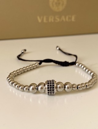 Bratara dama model deosebit cu margele argintii si biluta cu pietricele negre