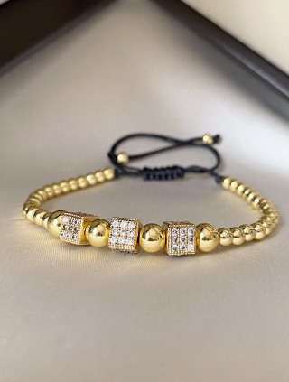 Bratara dama model deosebit cu margele aurii si patrate cu pietricele stralucitoare