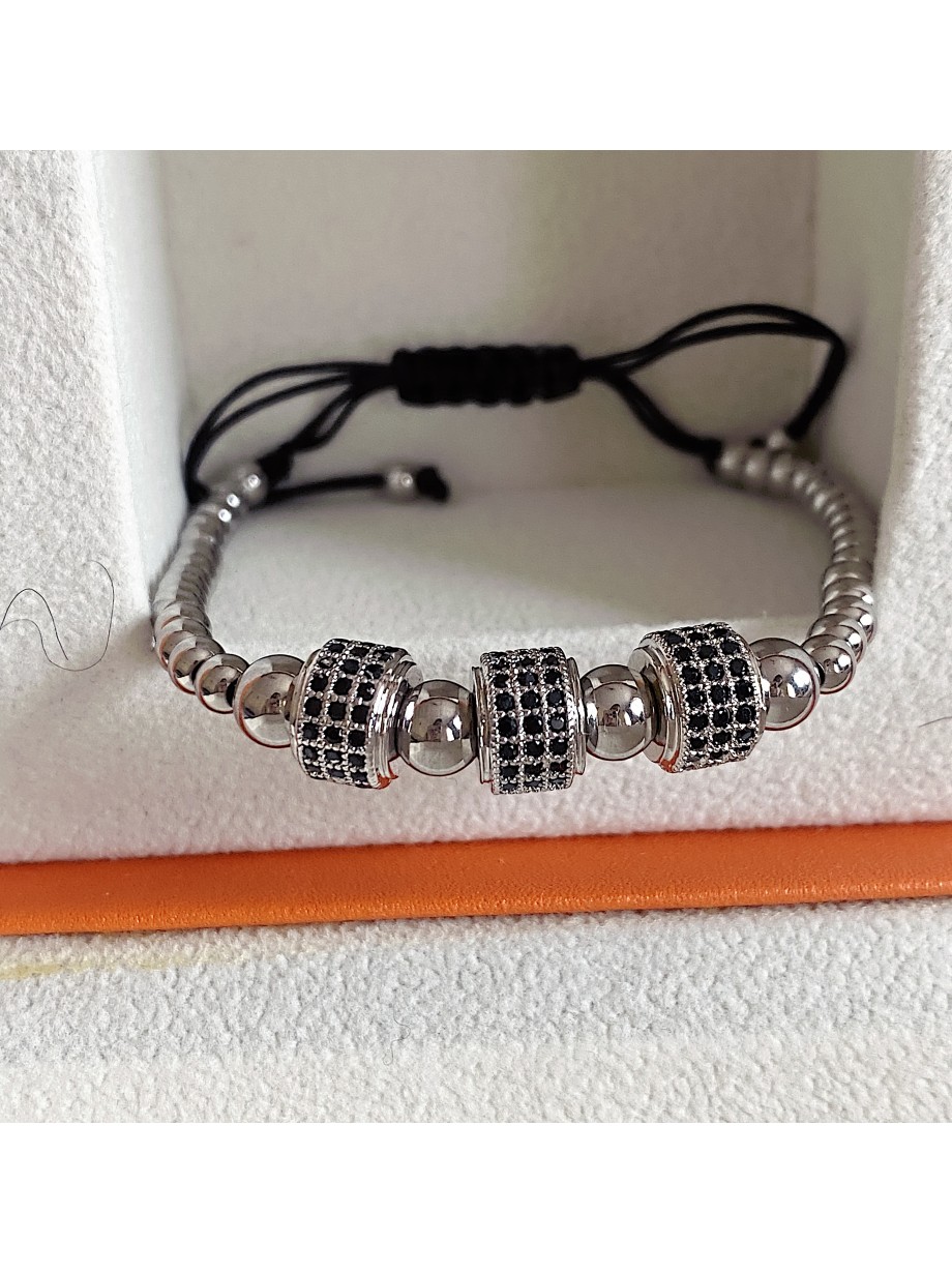 Bratara dama model deosebit cu margele argintii si cercuri cu pietricele negre