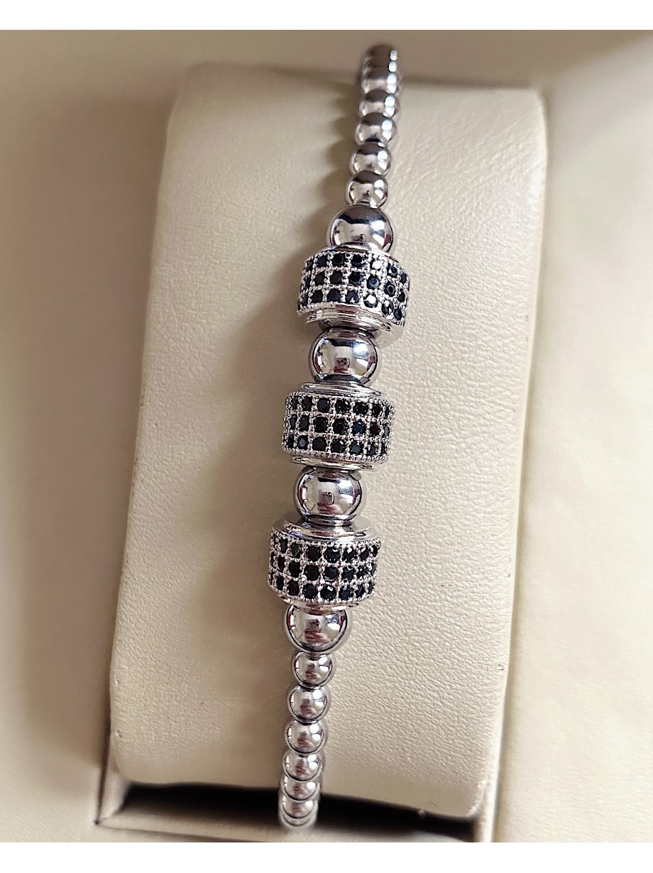 Bratara dama model deosebit cu margele argintii si cercuri cu pietricele negre