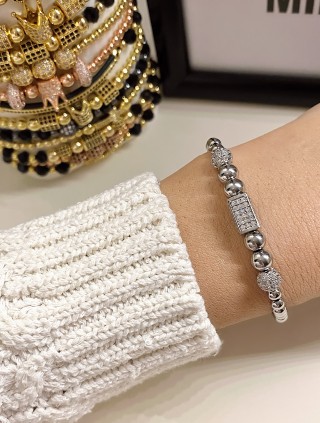 Bratara dama model deosebit cu margele argintii si forme cu pietricele stralucitoare