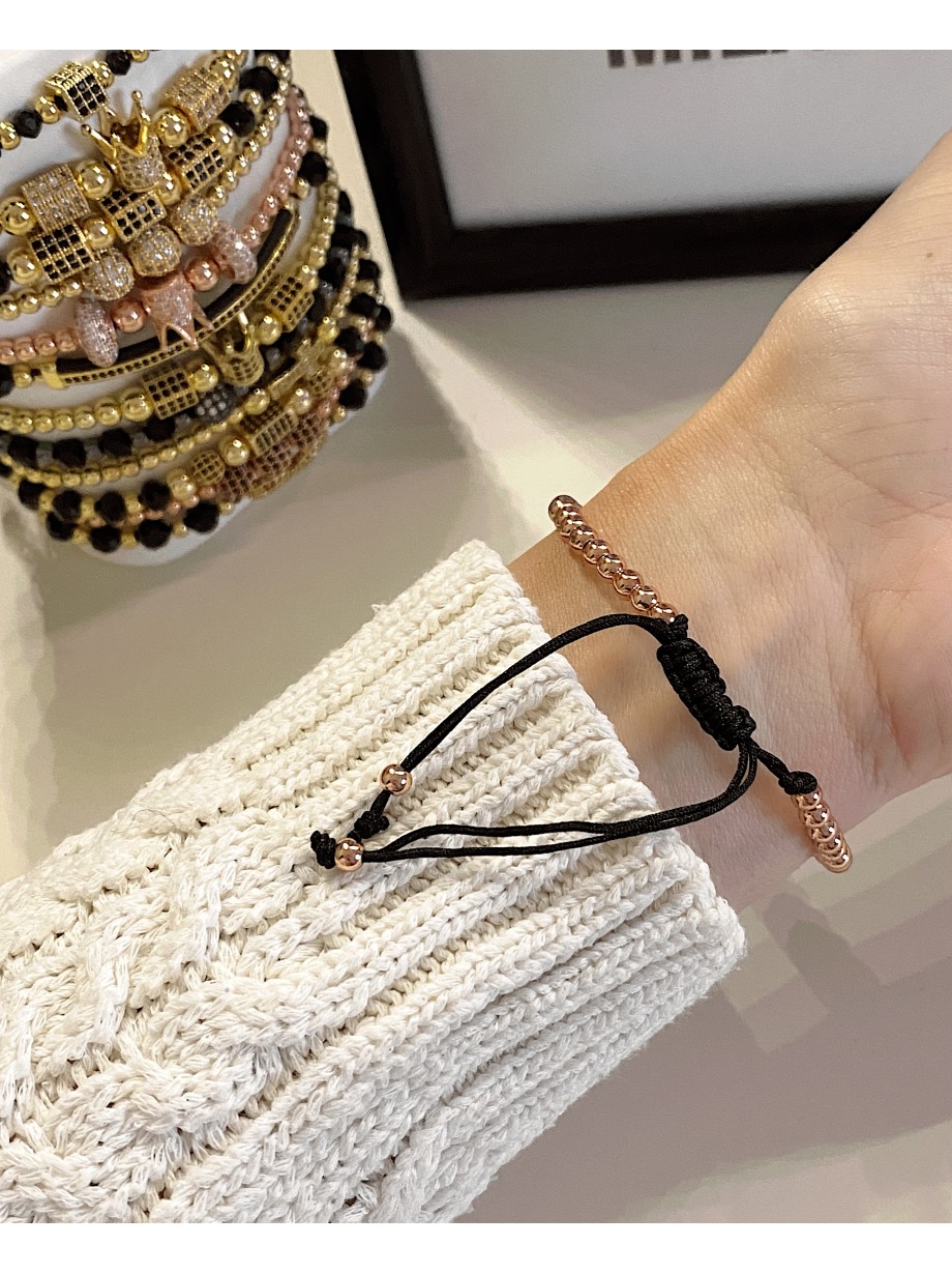 Bratara dama model deosebit cu margele roze si patrate cu pietricele negre