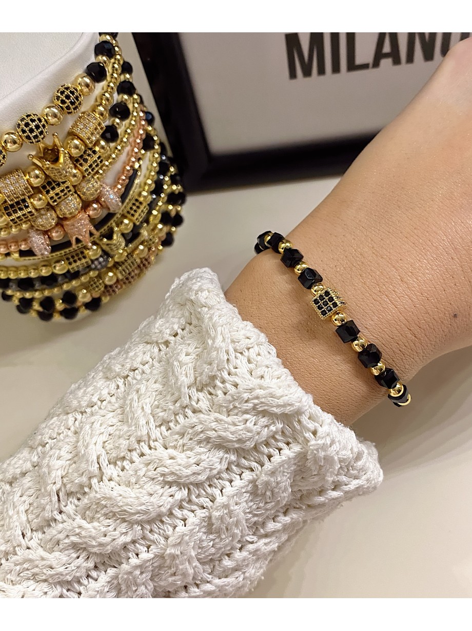 Bratara dama model deosebit cu margele negre si patrat cu pietricele negre