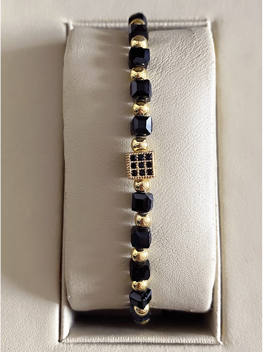 Bratara dama model deosebit cu margele negre si patrat cu pietricele negre
