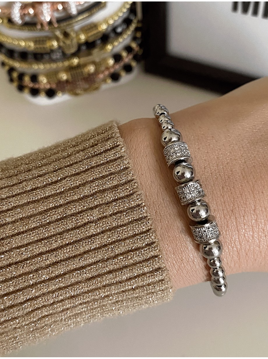 Bratara dama model deosebit cu margele argintii si cercuri cu pietricele stralucitoare