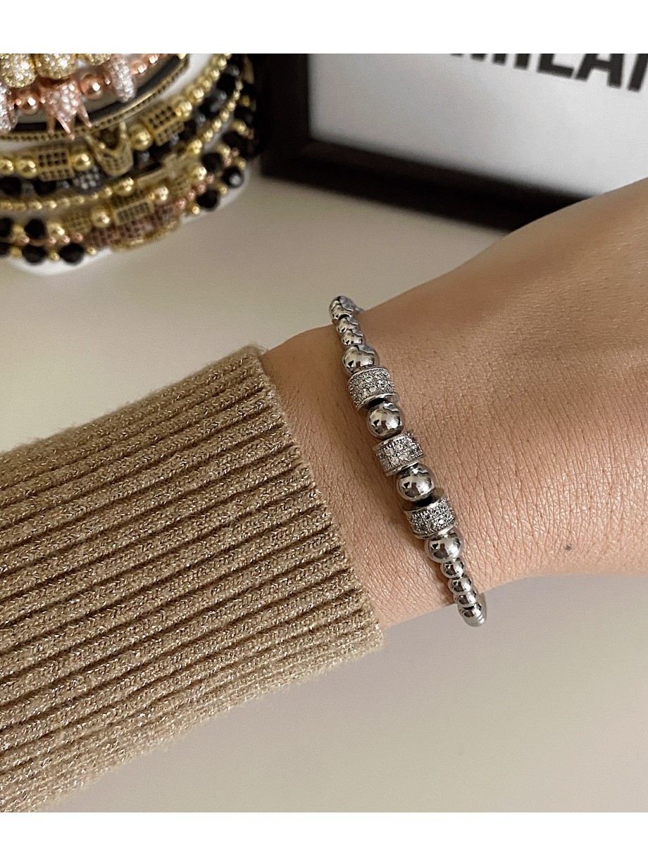 Bratara dama model deosebit cu margele argintii si cercuri cu pietricele stralucitoare