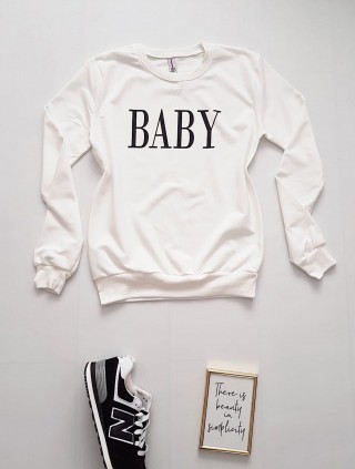 Bluza dama ieftina alba cu maneci lungi si imprimeu Baby