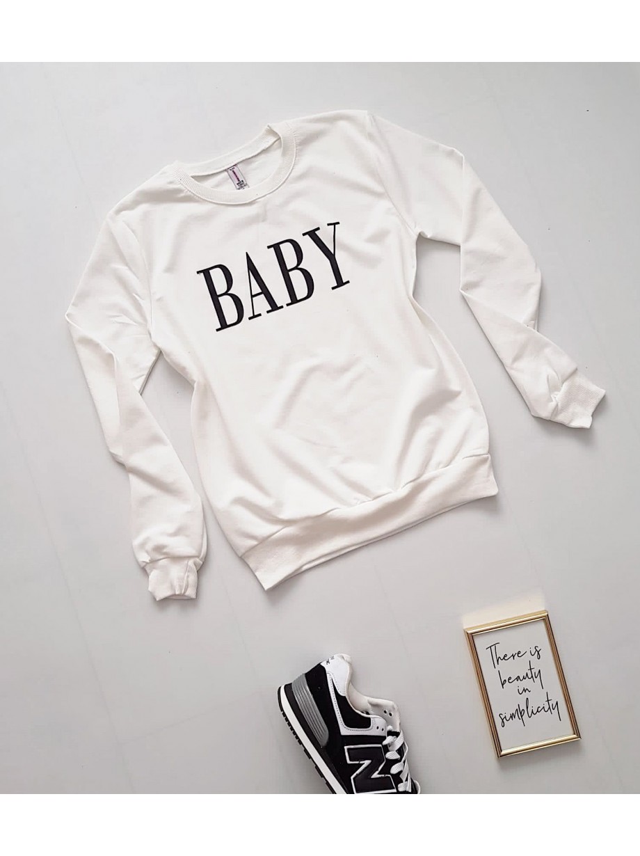 Bluza dama ieftina alba cu maneci lungi si imprimeu Baby