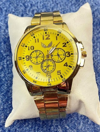 Ceas barbat ieftin auriu cu cadran galben si curea metalica 