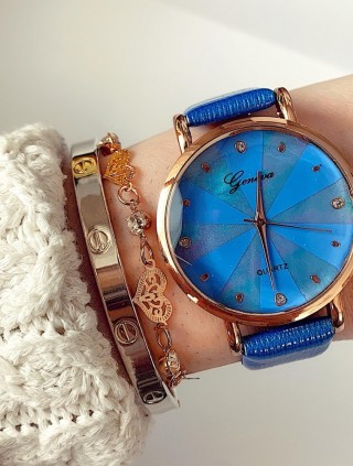 Ceas dama albastru si auriu fara cifre Geneva