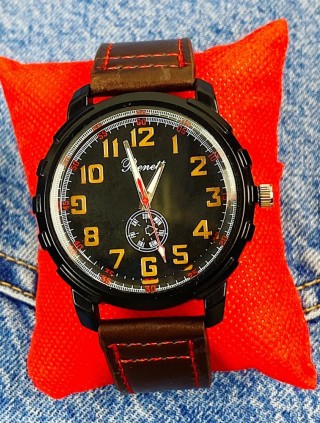 Ceas barbati casual maro cu cifre galbene si curea din piele ECO Benett