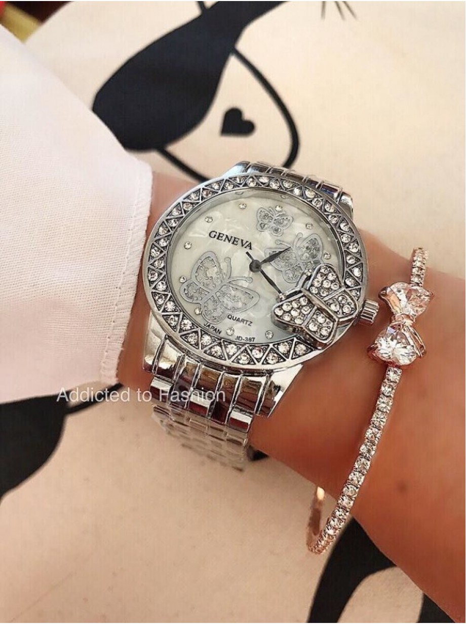 Ceas dama deosebit argintiu cu fluturasi pe cadran si pietricele